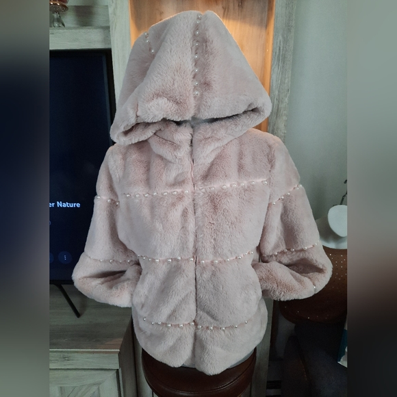 L A  coalition Faux-fur jacket size youth medium decorated with white pearls - Picture 1 of 7